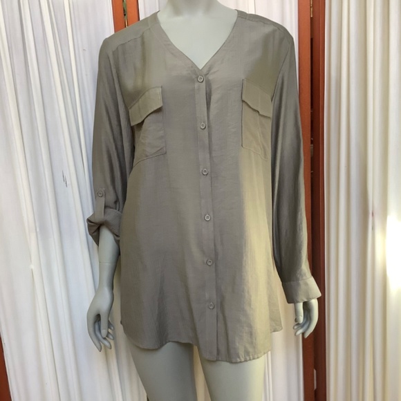 Chico’s Button Down Henley Tunic Top Pale Khaki Size XL - Picture 2 of 9